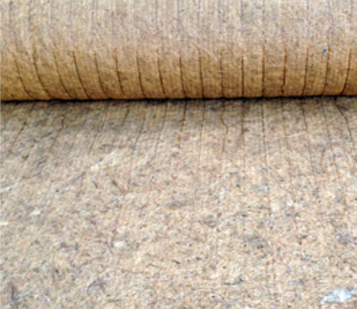 Kokosove biorogoznice -
za preprečevanja površinske erozije pri manj strmih brežinah ter za zadrževanje vlage