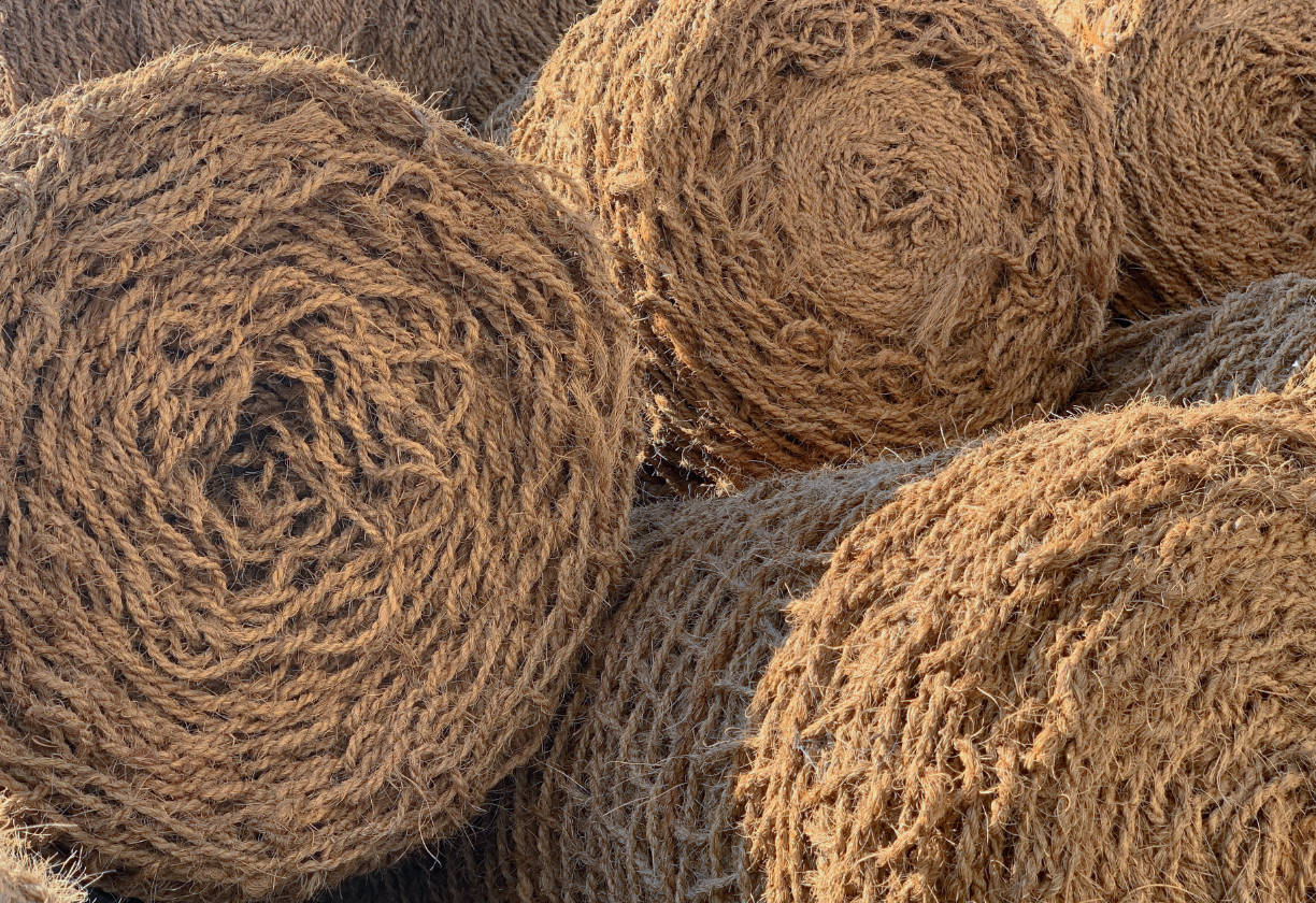 Protierozijska zaščita brežin s kokosovimi mrežami - Kokosova tkanina